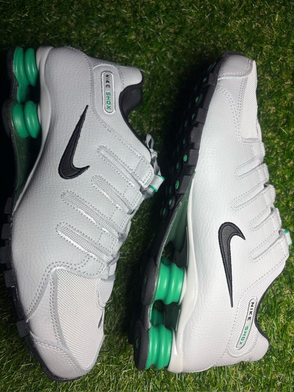 Nike Men’s - White/gray with Black and Green Accents men’s 8, women’s 9.5